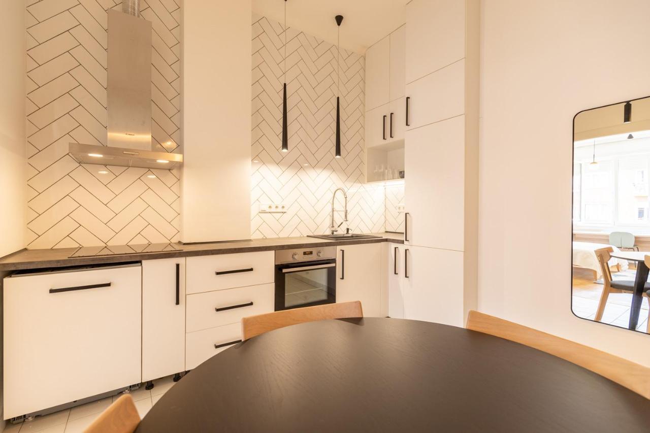 The Palm Springs Apartment Budapest Eksteriør billede