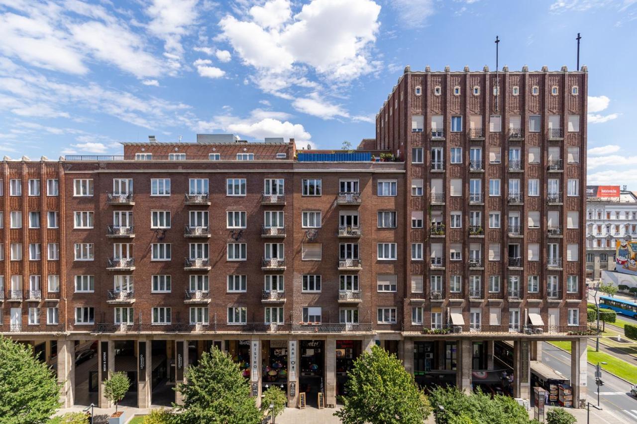 The Palm Springs Apartment Budapest Eksteriør billede